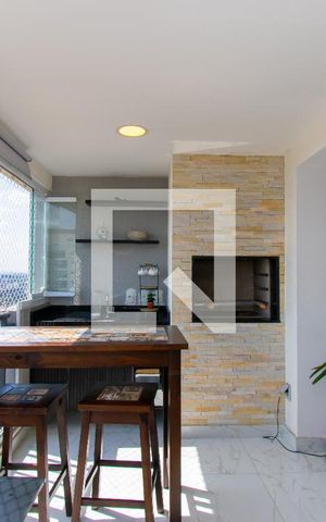 Apartamento à venda com 127m², 3 quartos e 3 vagas Apartamento à venda com 127m², 3 quartos e 3 vagasVaranda gourmet