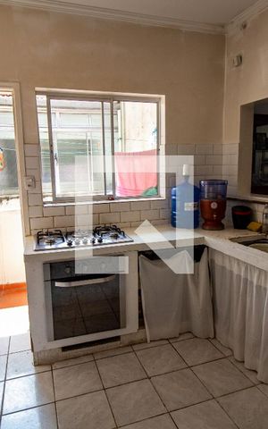 Apartamento à venda com 60m², 2 quartos e sem vaga Apartamento à venda com 60m², 2 quartos e sem vagaCozinha