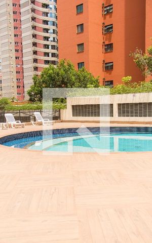 Studio à venda com 45m², 1 quarto e 1 vaga Studio à venda com 45m², 1 quarto e 1 vagaÁrea comum - Piscina