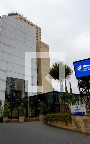 Studio à venda com 45m², 1 quarto e 1 vaga Studio à venda com 45m², 1 quarto e 1 vagaFachada