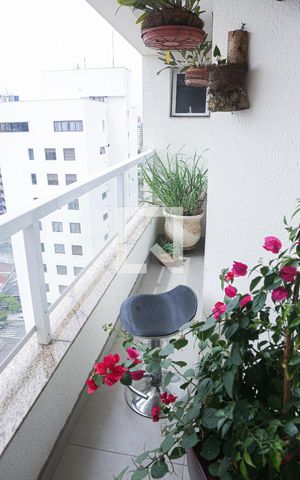 Apartamento à venda com 120m², 3 quartos e 3 vagas Apartamento à venda com 120m², 3 quartos e 3 vagasVaranda Sala - Sala de Jantar