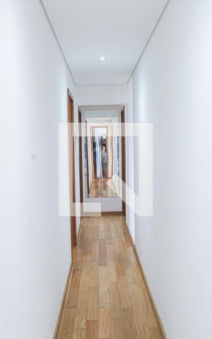 Apartamento à venda com 120m², 3 quartos e 3 vagas Apartamento à venda com 120m², 3 quartos e 3 vagasCorredor