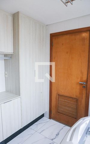 Apartamento à venda com 120m², 3 quartos e 3 vagas Apartamento à venda com 120m², 3 quartos e 3 vagasÁrea de Serviço
