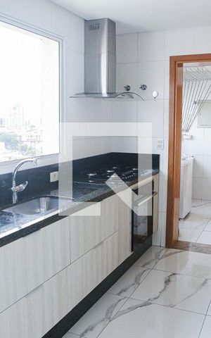 Apartamento à venda com 120m², 3 quartos e 3 vagas Apartamento à venda com 120m², 3 quartos e 3 vagasCozinha
