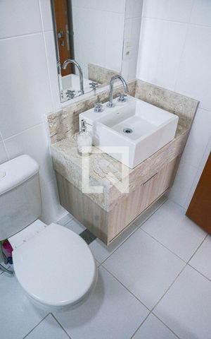 Apartamento à venda com 120m², 3 quartos e 3 vagas Apartamento à venda com 120m², 3 quartos e 3 vagasBanheiro da Suíte 2