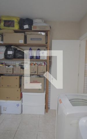 Casa de condomínio à venda com 230m², 3 quartos e 5 vagasLavanderia