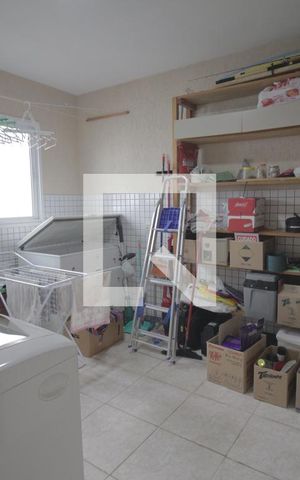 Casa de condomínio à venda com 230m², 3 quartos e 5 vagasLavanderia