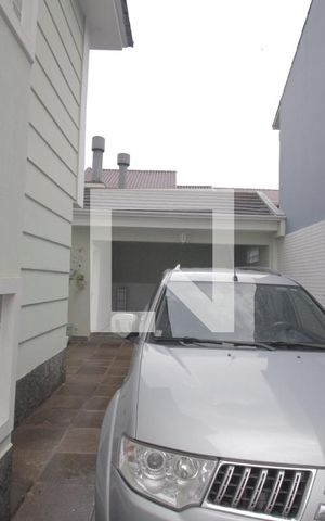 Casa de condomínio à venda com 230m², 3 quartos e 5 vagasGaragem
