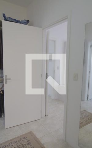 Casa de condomínio à venda com 230m², 3 quartos e 5 vagasCloset