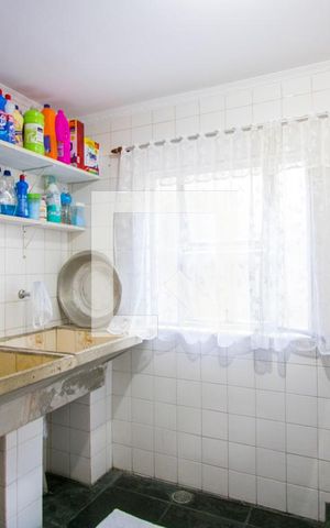 Casa à venda com 330m², 3 quartos e 3 vagasÁrea de serviço