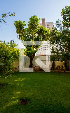 Casa à venda com 330m², 3 quartos e 3 vagasQuintal