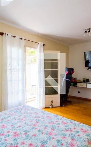 Casa à venda com 330m², 3 quartos e 3 vagasQuarto 1 - Suíte