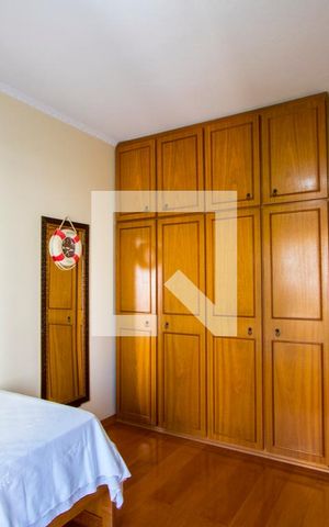 Casa à venda com 330m², 3 quartos e 3 vagasQuarto 2 