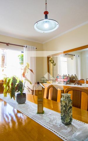 Casa à venda com 330m², 3 quartos e 3 vagasSala de jantar