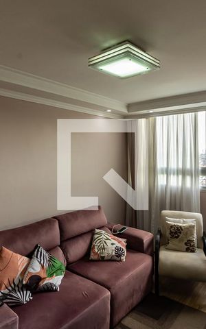 Apartamento à venda com 98m², 3 quartos e 1 vaga Apartamento à venda com 98m², 3 quartos e 1 vagaSala