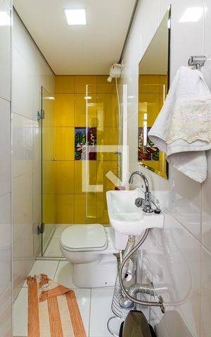 Apartamento à venda com 98m², 3 quartos e 1 vaga Apartamento à venda com 98m², 3 quartos e 1 vagaBanheiro de serviço