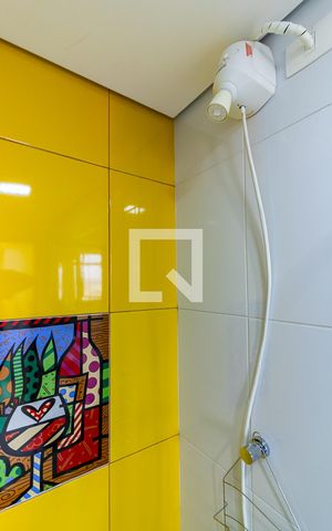 Apartamento à venda com 98m², 3 quartos e 1 vaga Apartamento à venda com 98m², 3 quartos e 1 vagaBanheiro de serviço