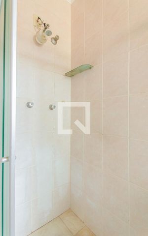 Casa à venda com 340m², 5 quartos e 2 vagas Casa à venda com 340m², 5 quartos e 2 vagasBanheiro de Suite 3