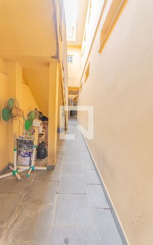 Casa à venda com 340m², 5 quartos e 2 vagas Casa à venda com 340m², 5 quartos e 2 vagasCorredor