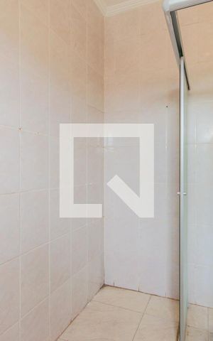Casa à venda com 340m², 5 quartos e 2 vagas Casa à venda com 340m², 5 quartos e 2 vagasBanheiro de Suite 3