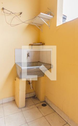 Casa à venda com 340m², 5 quartos e 2 vagas Casa à venda com 340m², 5 quartos e 2 vagasÁrea de Serviço 1
