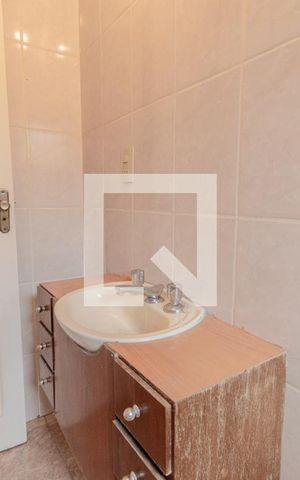 Casa à venda com 340m², 5 quartos e 2 vagas Casa à venda com 340m², 5 quartos e 2 vagasBanheiro Suite 1