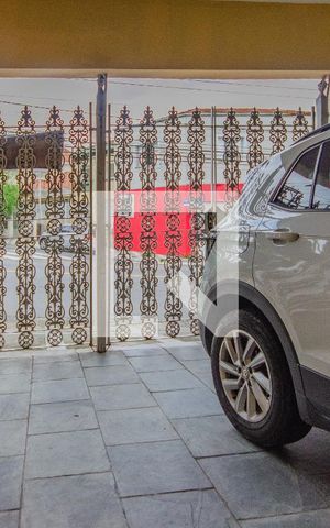 Casa à venda com 340m², 5 quartos e 2 vagas Casa à venda com 340m², 5 quartos e 2 vagasGaragem