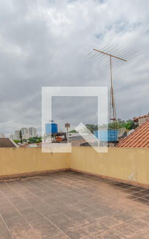 Casa à venda com 340m², 5 quartos e 2 vagas Casa à venda com 340m², 5 quartos e 2 vagasTerraço