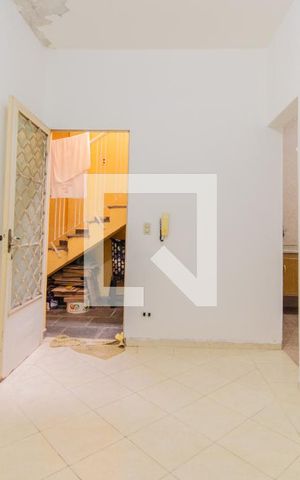 Casa à venda com 340m², 5 quartos e 2 vagas Casa à venda com 340m², 5 quartos e 2 vagasSala 3