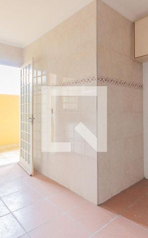 Casa à venda com 340m², 5 quartos e 2 vagas Casa à venda com 340m², 5 quartos e 2 vagasCozinha 1