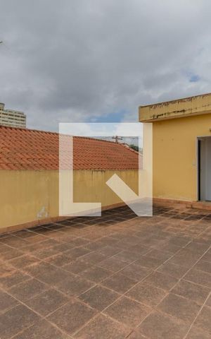 Casa à venda com 340m², 5 quartos e 2 vagas Casa à venda com 340m², 5 quartos e 2 vagasTerraço