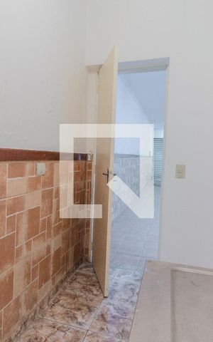Casa à venda com 340m², 5 quartos e 2 vagas Casa à venda com 340m², 5 quartos e 2 vagasCozinha 4