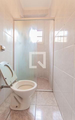 Casa à venda com 340m², 5 quartos e 2 vagas Casa à venda com 340m², 5 quartos e 2 vagasBanheiro Suite 1