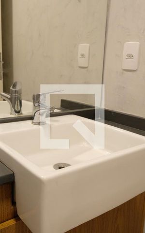 Apartamento à venda com 80m², 2 quartos e sem vagaDetalhe do banheiro