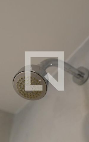 Apartamento à venda com 80m², 2 quartos e sem vagaChuveiro