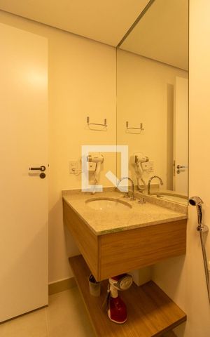 Studio para alugar com 30m², 1 quarto e 1 vaga Studio para alugar com 30m², 1 quarto e 1 vagaBanheiro