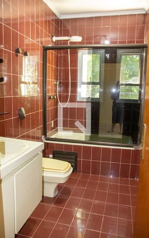 Casa à venda com 300m², 4 quartos e 3 vagasBanheiro do Quarto 4