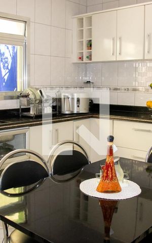 Casa à venda com 300m², 4 quartos e 3 vagasCozinha