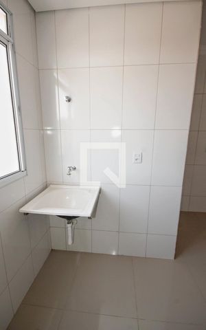 Apartamento à venda com 80m², 3 quartos e 1 vagaÁrea de Serviço