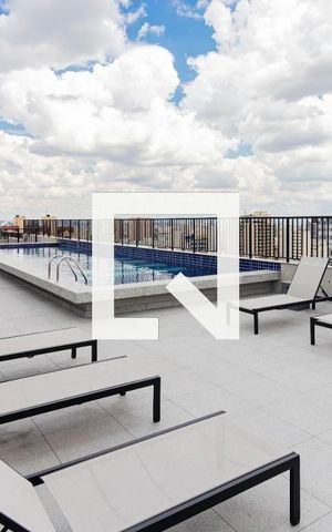 Studio para alugar com 29m², 1 quarto e sem vaga Studio para alugar com 29m², 1 quarto e sem vagaÁrea comum - Piscina