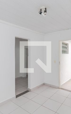 Casa à venda com 55m², 1 quarto e 1 vaga Casa à venda com 55m², 1 quarto e 1 vagaSala