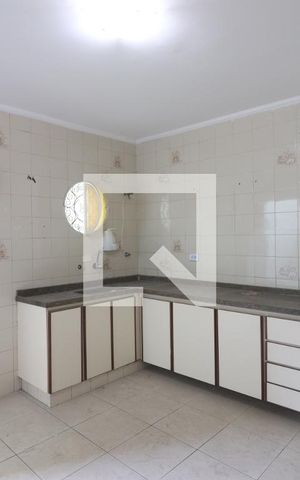 Casa para alugar com 150m², 3 quartos e 2 vagasBanheiro Social 2