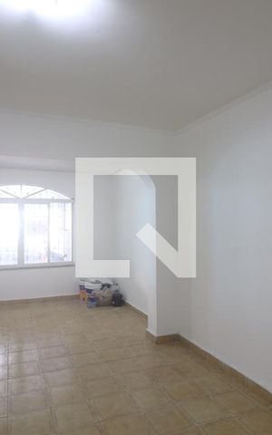 Casa para alugar com 150m², 3 quartos e 2 vagasSala