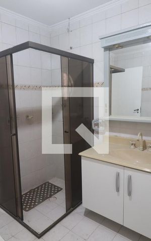 Casa para alugar com 150m², 3 quartos e 2 vagasBanheiro Social