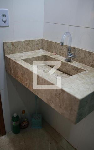 Casa à venda com 262m², 6 quartos e 3 vagasBanheiro 1 - primeiro piso