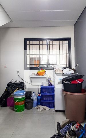 Casa à venda com 200m², 3 quartos e 5 vagasÁrea de Serviço