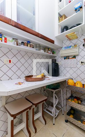 Casa à venda com 150m², 3 quartos e 3 vagas Casa à venda com 150m², 3 quartos e 3 vagasCozinha