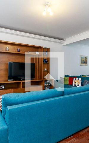 Casa à venda com 150m², 3 quartos e 3 vagas Casa à venda com 150m², 3 quartos e 3 vagasSala