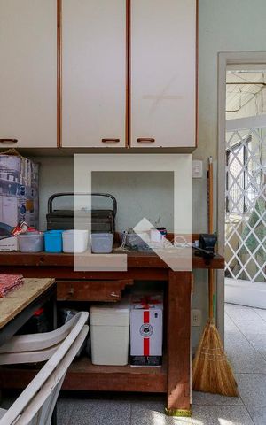 Casa à venda com 150m², 3 quartos e 3 vagas Casa à venda com 150m², 3 quartos e 3 vagasEdicula