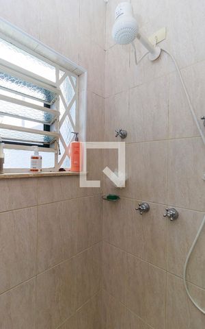 Casa à venda com 150m², 3 quartos e 3 vagas Casa à venda com 150m², 3 quartos e 3 vagasBanheiro